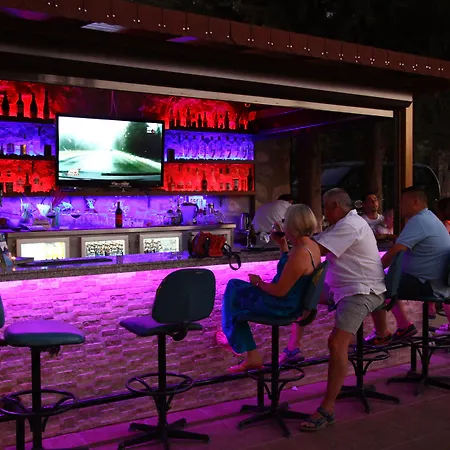 아파트 Gokcen 올루데니스